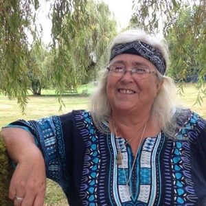 Meet your Posher, Joyce